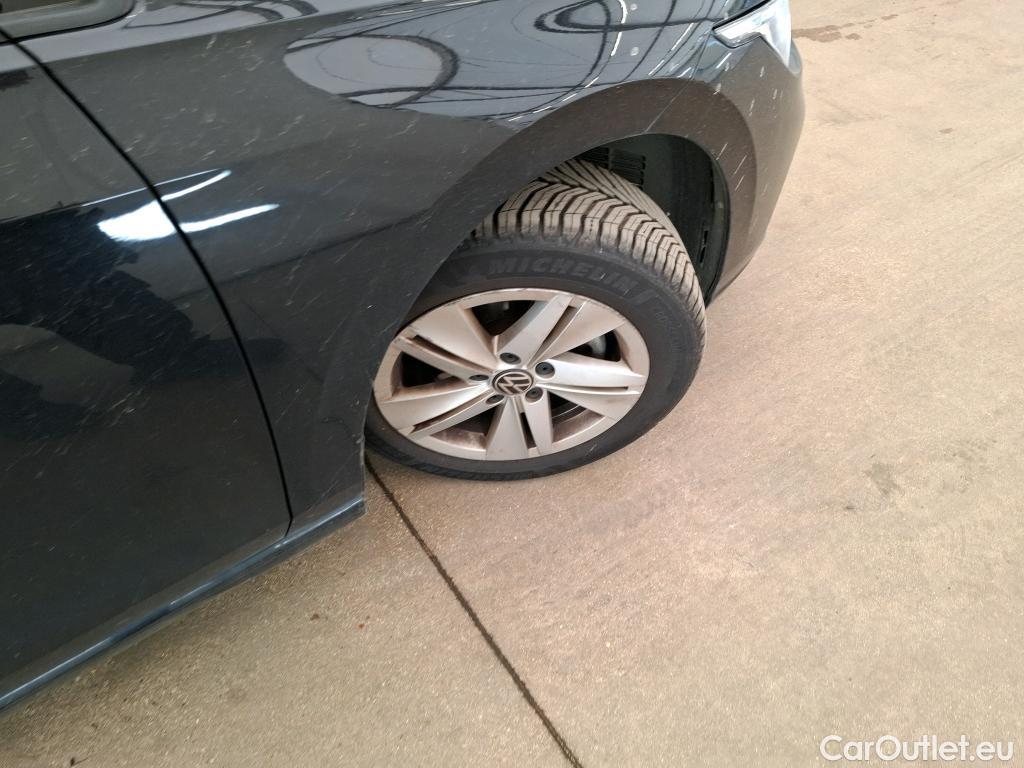  Volkswagen  Golf  VOLKSWAGEN / 2020 / 5P / Berline 1.0 eTSI OPF 110 DSG7 Life Business 1st #5