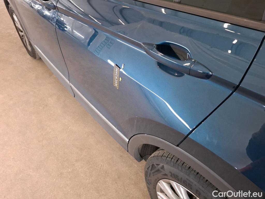  Volkswagen  Tiguan VOLKSWAGEN  / 2020 / 5P / SUV 2.0 TDI 150 DSG7 Life Business #27