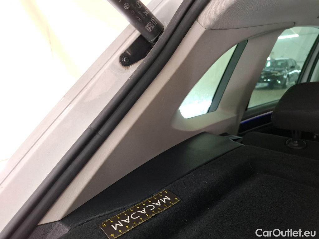  Volkswagen  Tiguan VOLKSWAGEN  / 2020 / 5P / SUV 2.0 TDI 150 DSG7 Life Business #6