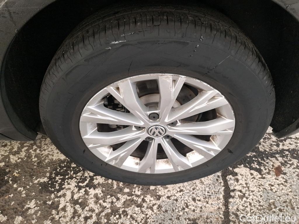  Volkswagen  Tiguan VOLKSWAGEN  5p SUV 2.0 TDI 150 BVM6 Confortline Business #5