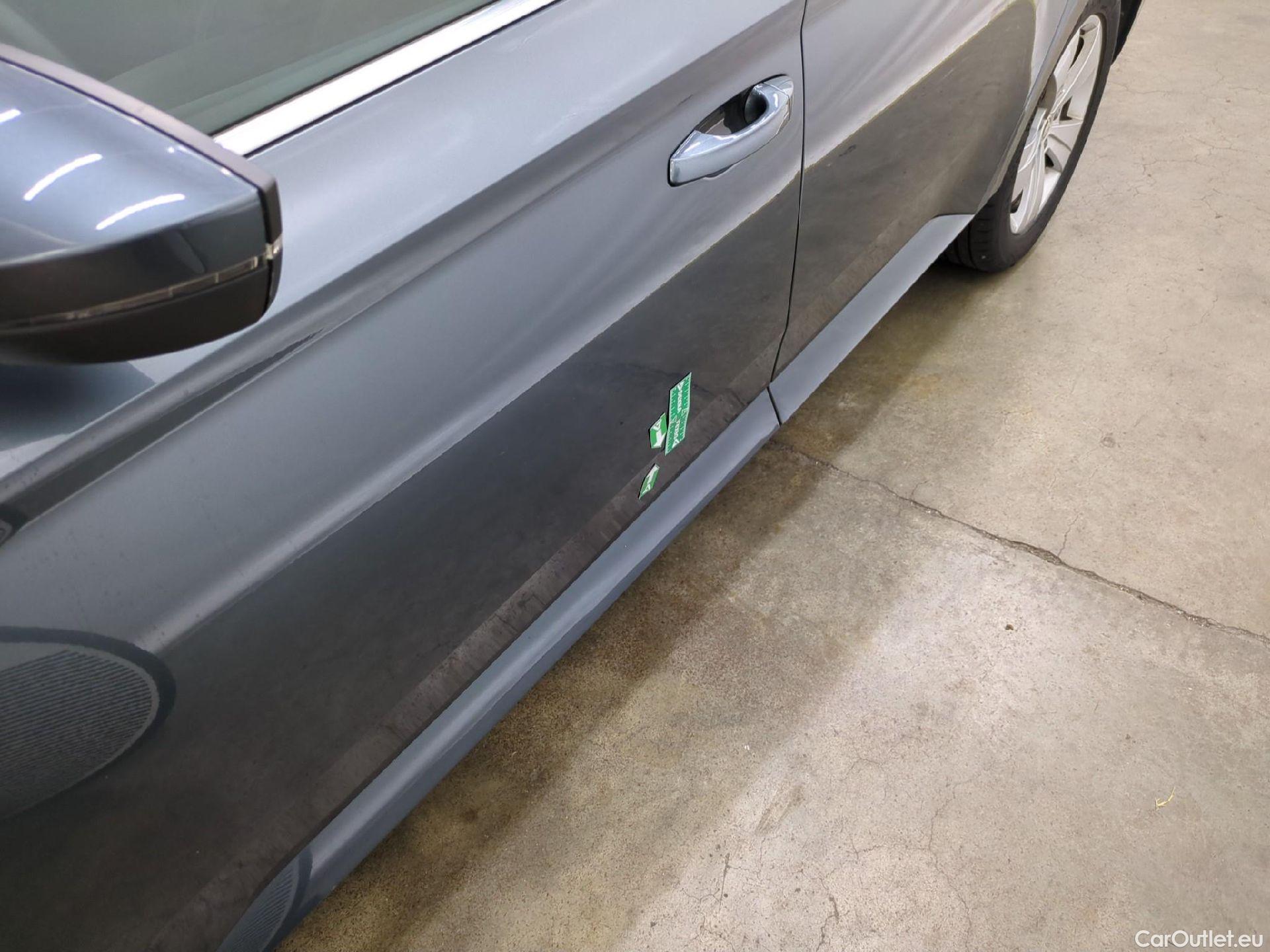  Skoda  Superb  Break Business 2.0 TDI 120CV BVA7 E6d #3