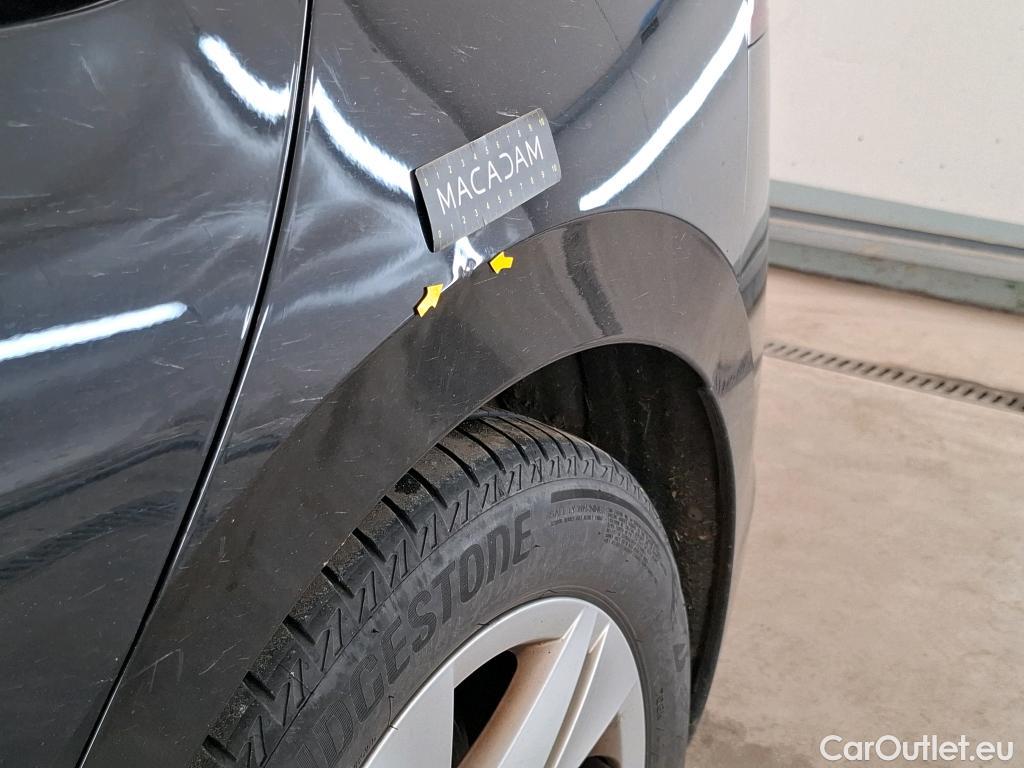  Volkswagen  Golf  VOLKSWAGEN / 2020 / 5P / Berline 1.0 eTSI OPF 110 DSG7 Life Business 1st #10