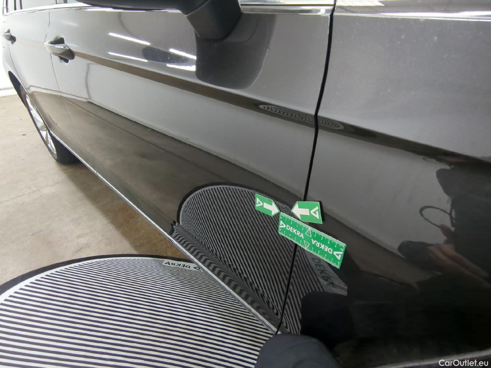  Volkswagen  Passat VOLKSWAGEN  SW / 2019 / 5P / Break 2.0 TDI 150 SCR DSG7 SW LOUNGE #10