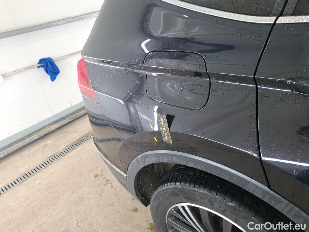  Volkswagen  Tiguan VOLKSWAGEN  Allspace / 2017 / 5P / SUV 2.0 TDI 150 DSG7 Carat Exclusive #25