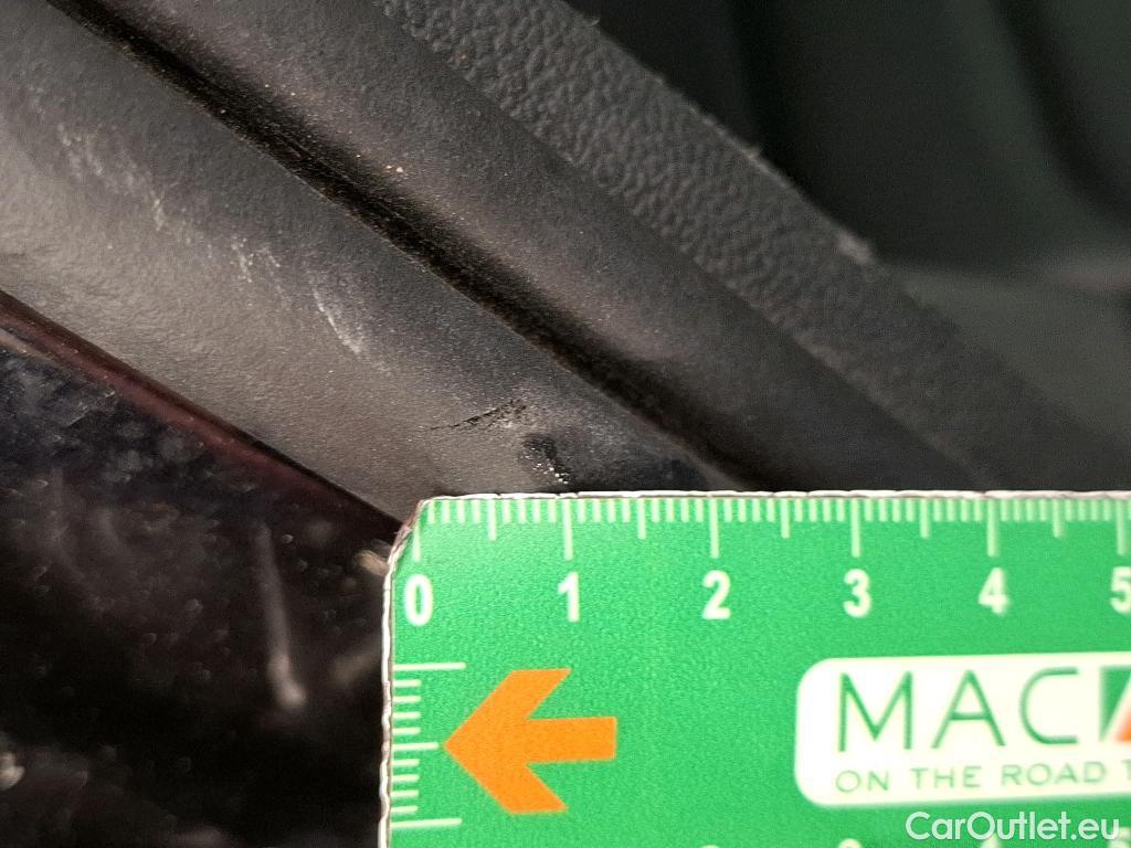  Volkswagen  Tiguan VOLKSWAGEN  / 2020 / 5P / SUV 2.0 TDI 150 DSG7 R-Line #19