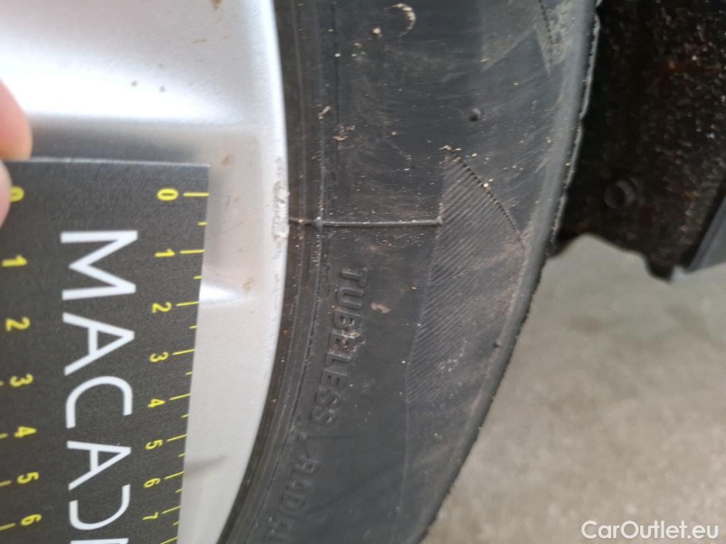  Toyota  Corolla TOYOTA  Touring Sports / 2018 / 5P / Break Hybride 122h Dynamic Business #47