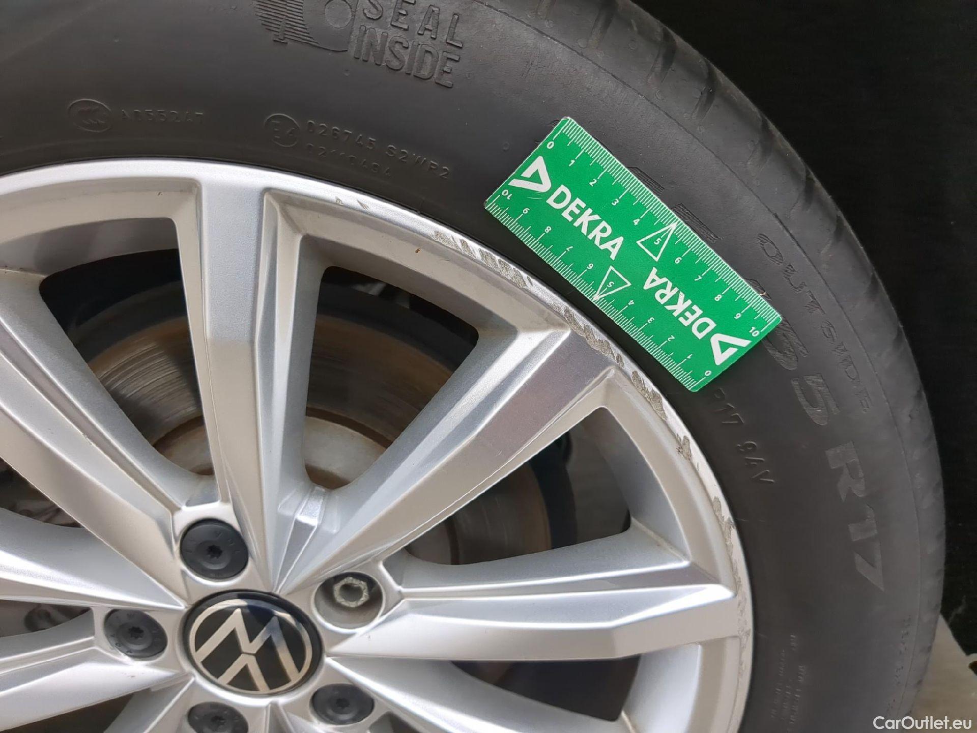  Volkswagen  Passat VOLKSWAGEN  SW / 2019 / 5P / Break 2.0 TDI 150 SCR DSG7 SW LOUNGE #5