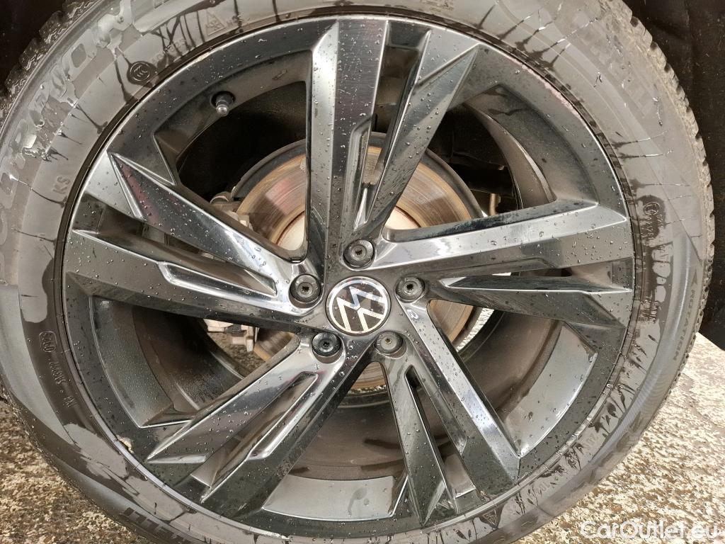  Volkswagen  Tiguan VOLKSWAGEN  / 2020 / 5P / SUV 2.0 TDI 150 DSG7 R-Line #2