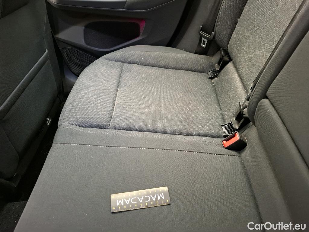  Volkswagen  Golf  VOLKSWAGEN / 2020 / 5P / Berline 1.0 eTSI OPF 110 DSG7 Life Business 1st #16