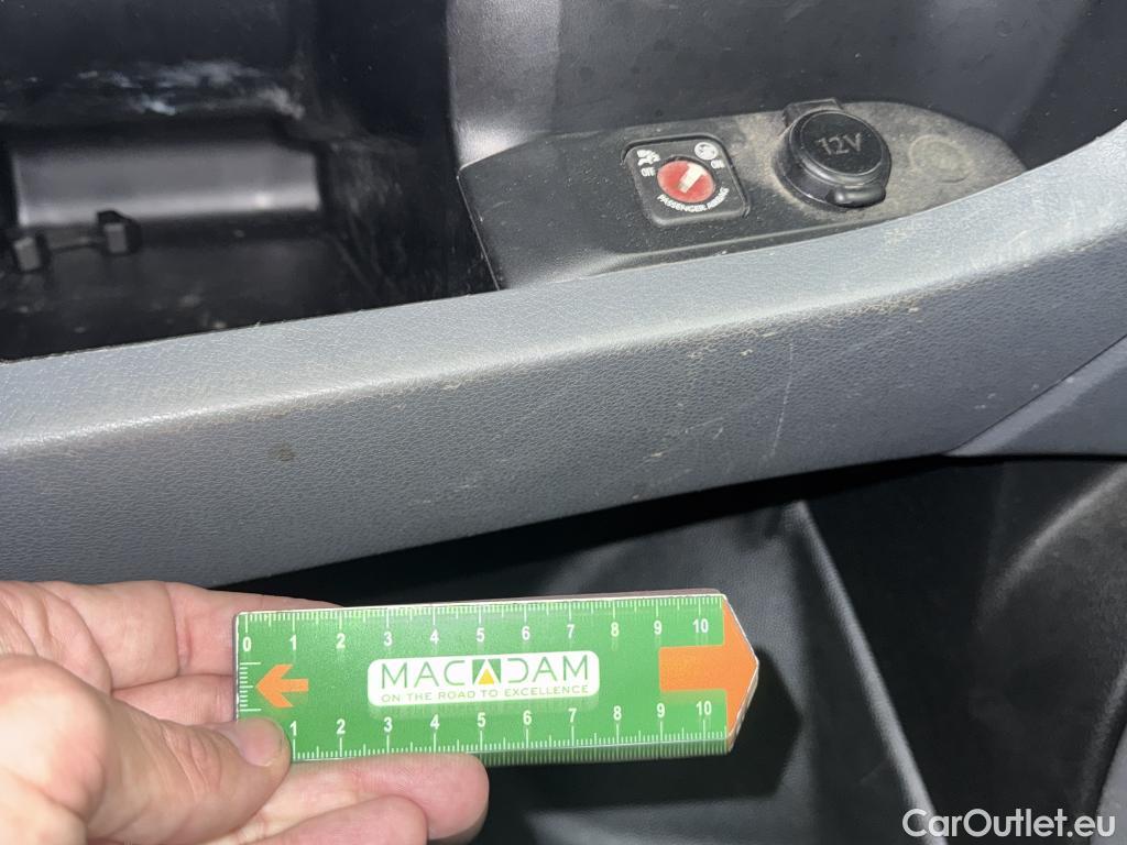  Opel  Vivaro OPEL  / 2019 / 4P / Fourgon tôlé 1.5 Diesel 120 L2 PACK BUSINESS #25