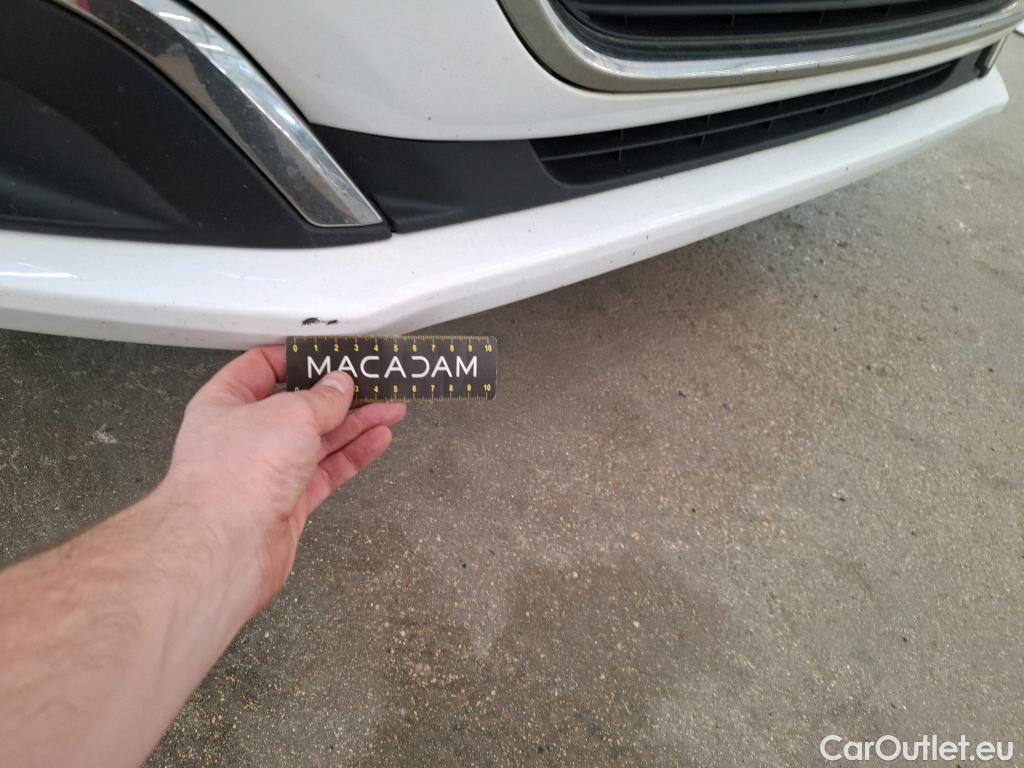  Peugeot  208  Affaire Premium Pack 1.5 HDi 100CV BVM5 E6dT #37