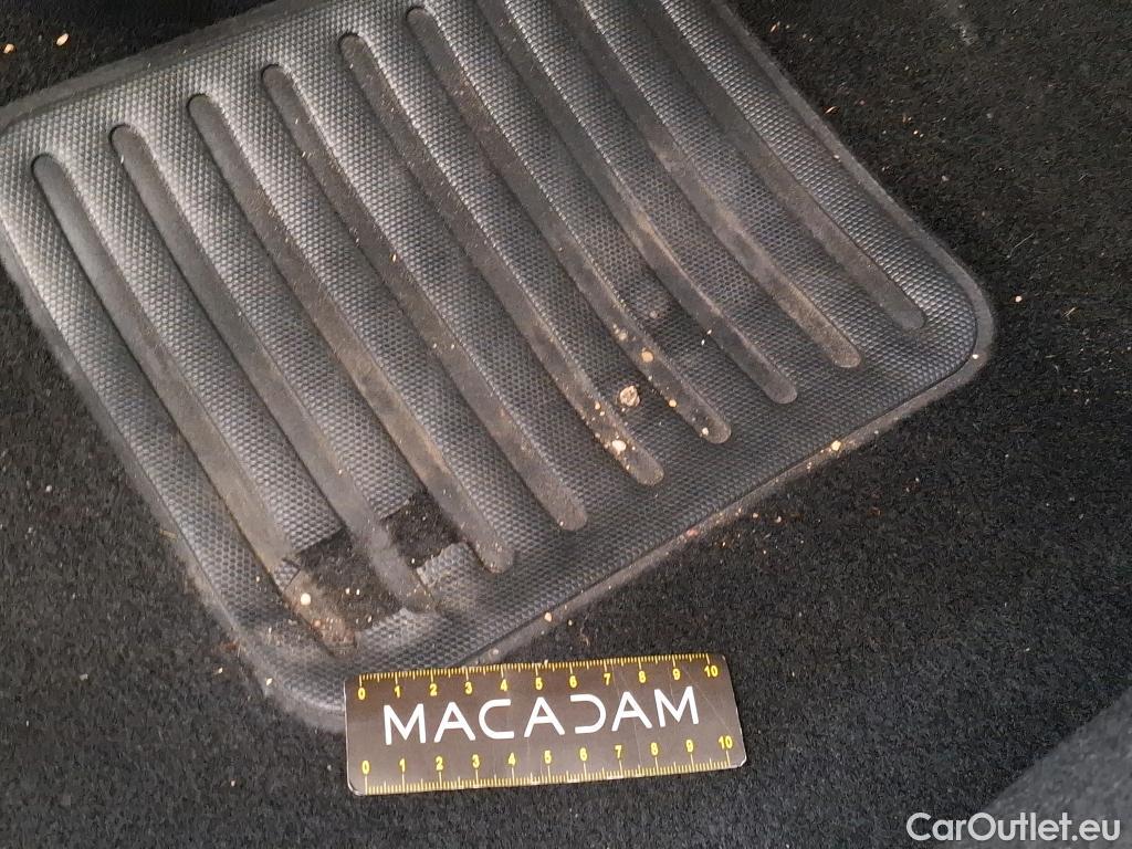  Peugeot  208  Affaire Premium Pack 1.5 HDi 100CV BVM5 E6dT #17