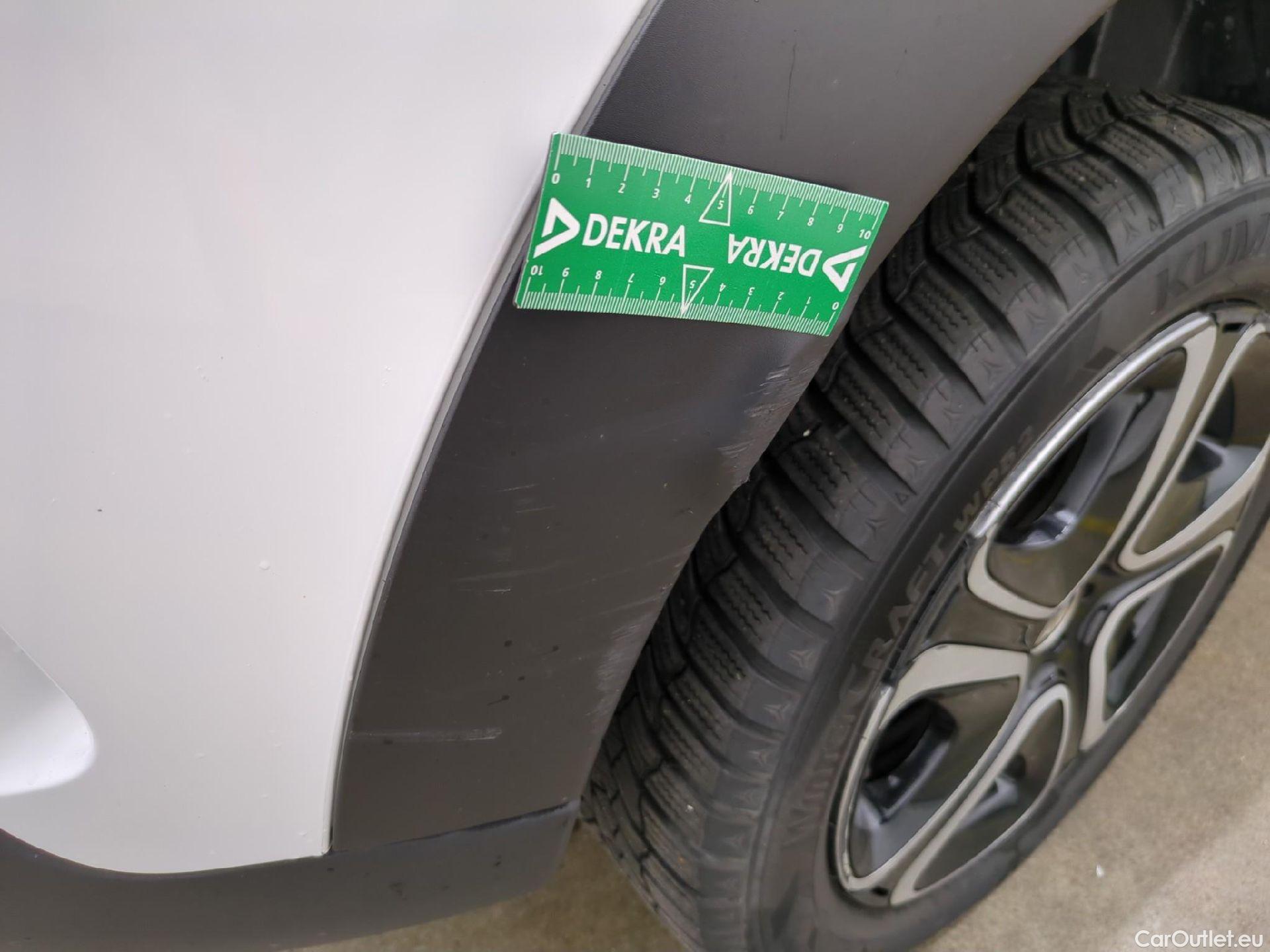  Citroen  C4 Cactus  Feel Nav Société 1.5 BlueHDI 120CV BVA6 E6dT #52