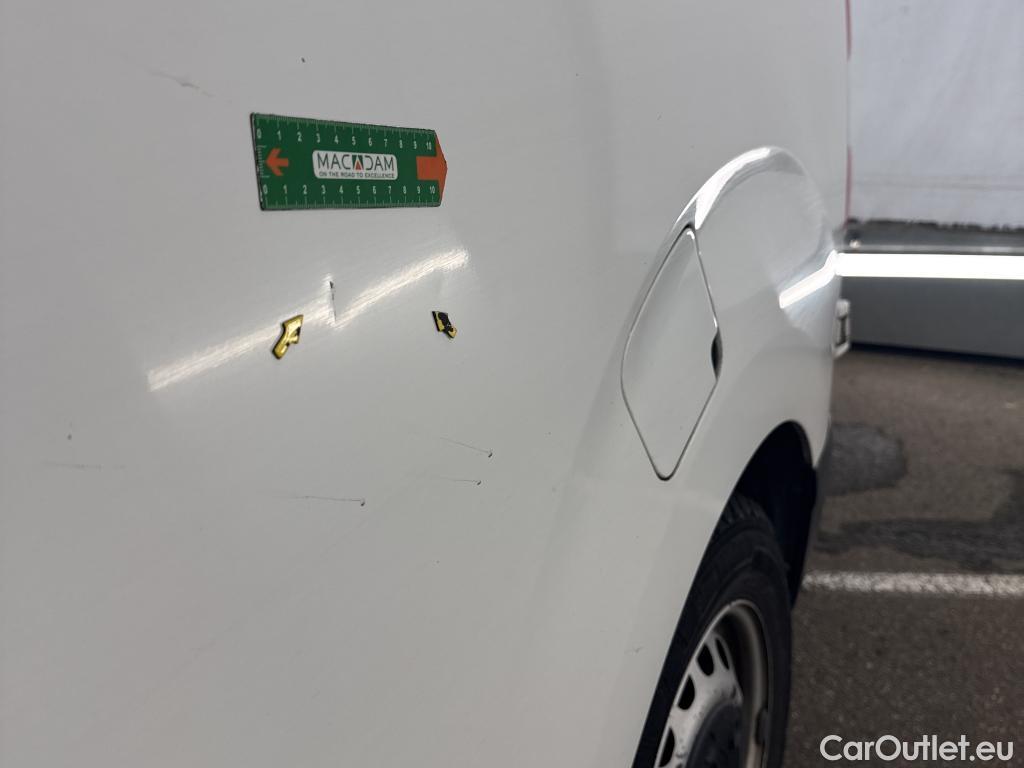  Opel  Vivaro OPEL  / 2019 / 4P / Fourgon tôlé 1.5 Diesel 120 L2 PACK BUSINESS #4