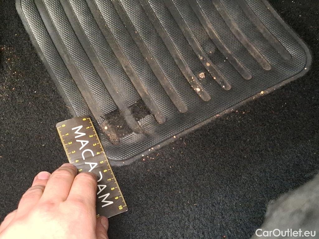  Peugeot  208  Affaire Premium Pack 1.5 HDi 100CV BVM5 E6dT #19