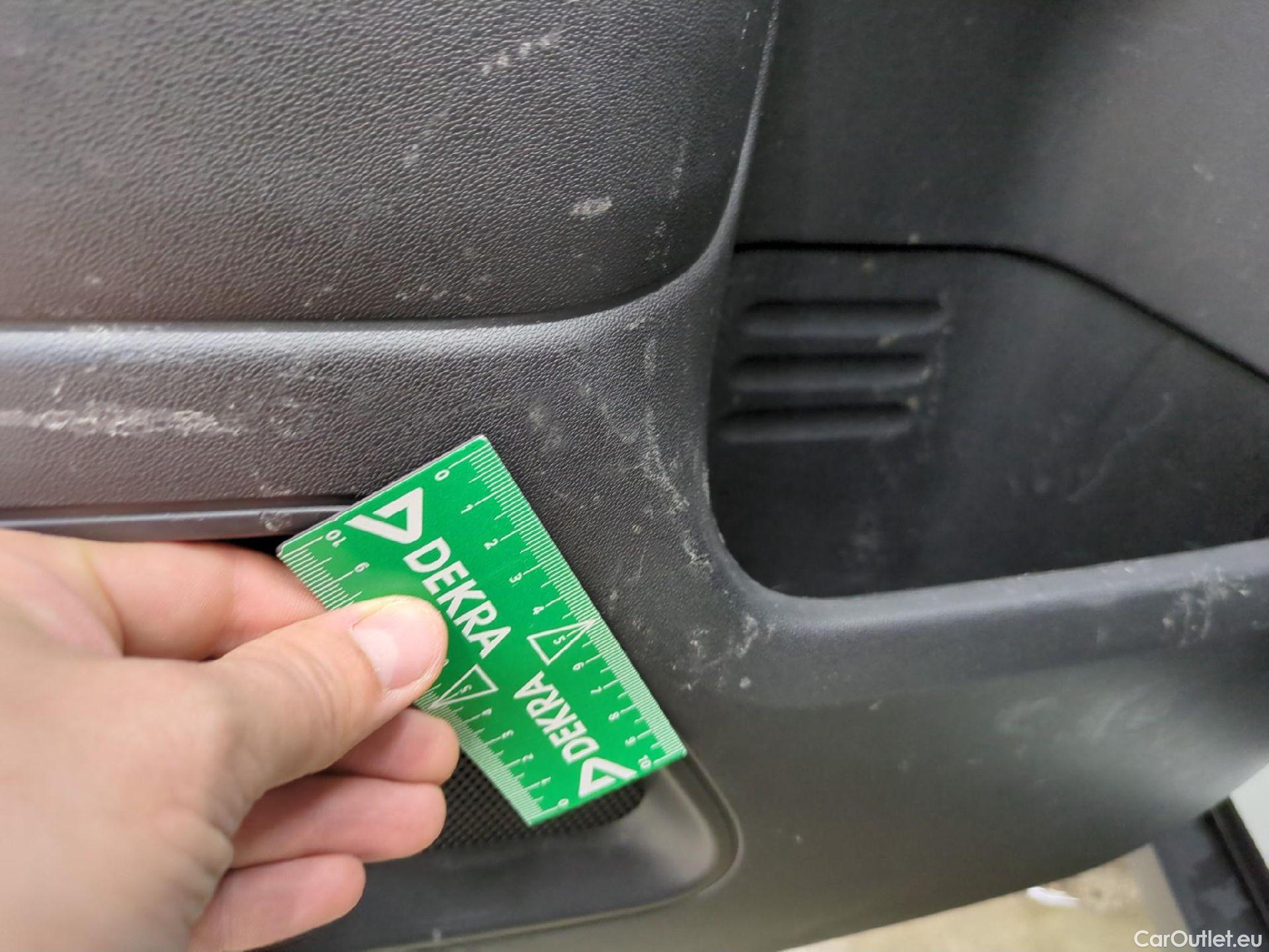  Citroen  C4 Cactus  Feel Nav Société 1.5 BlueHDI 120CV BVA6 E6dT #38