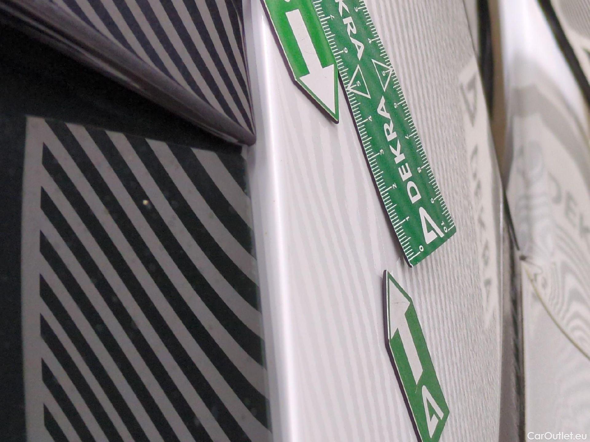  Citroen  C4 Cactus  Feel Nav Société 1.5 BlueHDI 120CV BVA6 E6dT #58