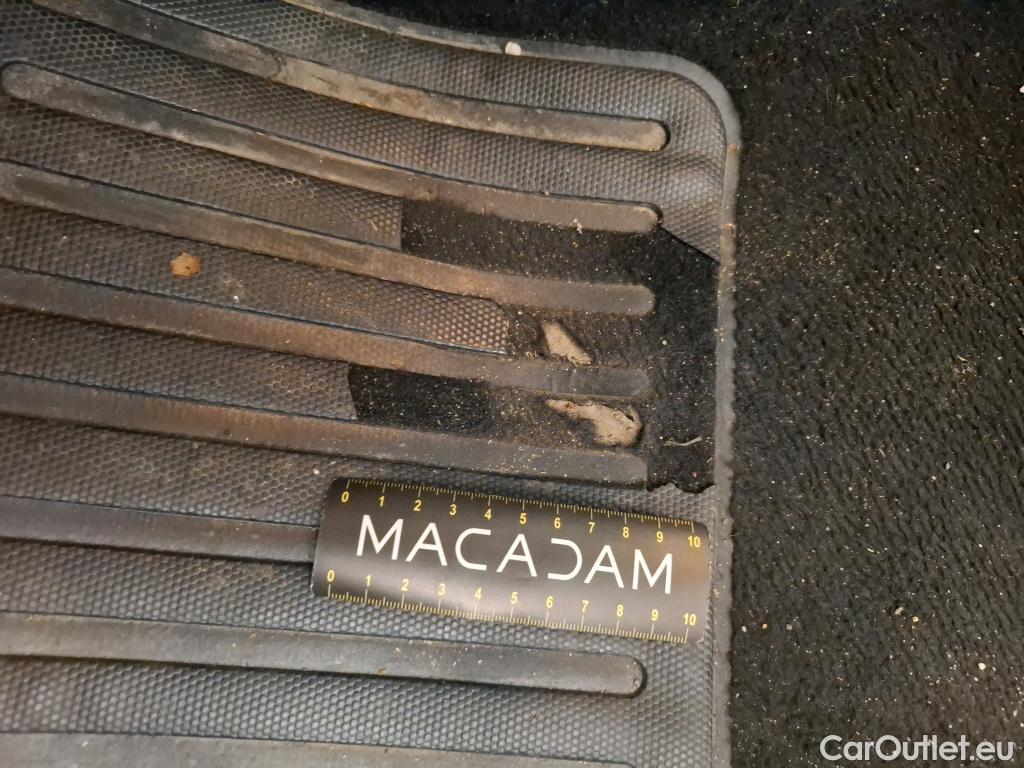  Peugeot  208  Affaire Premium Pack 1.5 HDi 100CV BVM5 E6dT #2