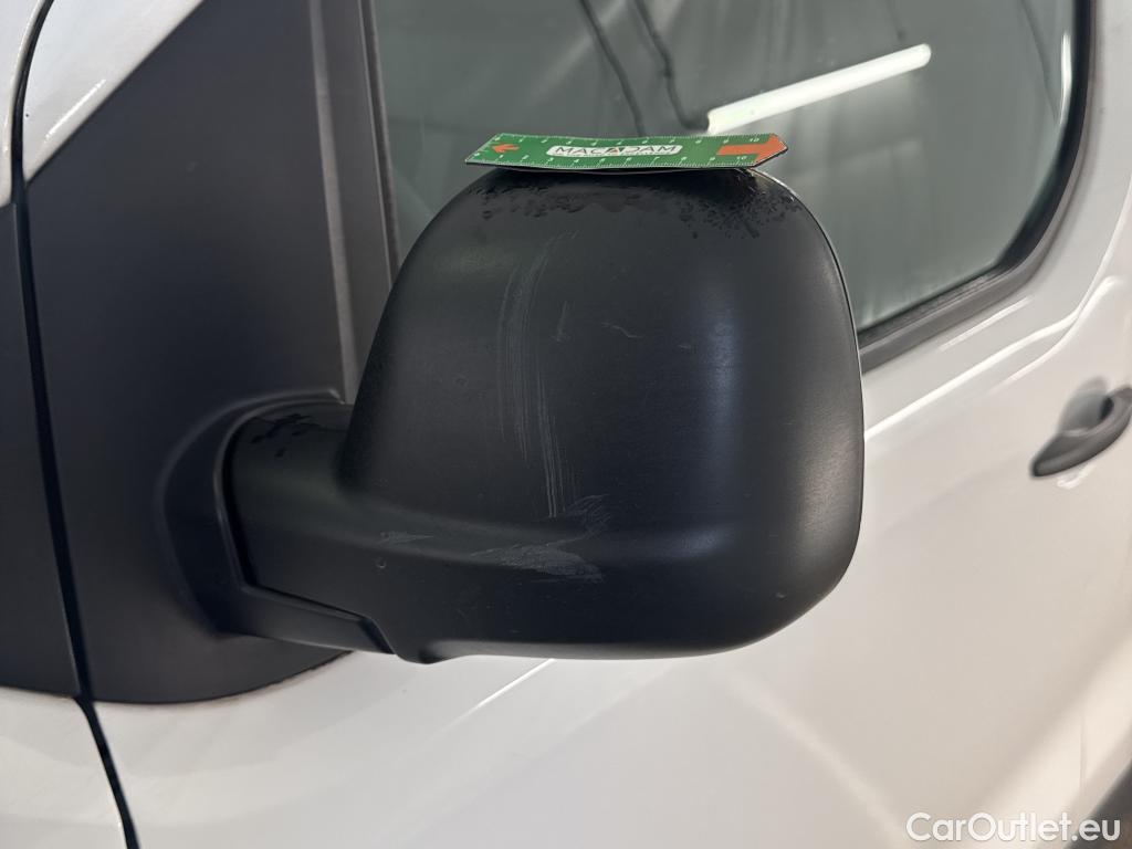  Opel  Vivaro OPEL  / 2019 / 4P / Fourgon tôlé 1.5 Diesel 120 L2 PACK BUSINESS #26