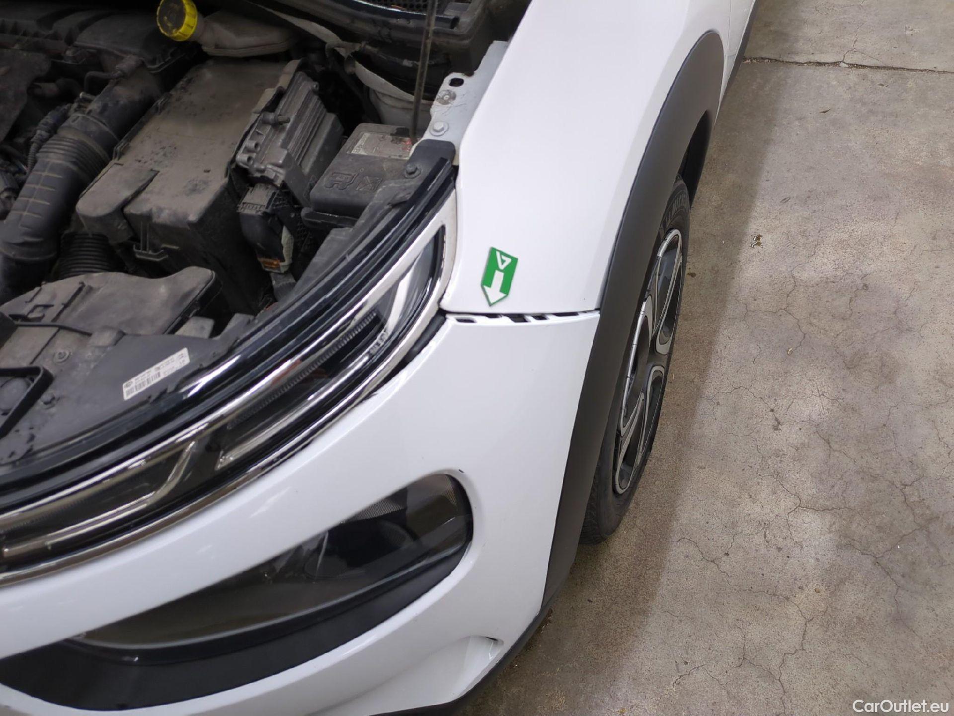  Citroen  C4 Cactus  Feel Nav Société 1.5 BlueHDI 120CV BVA6 E6dT #86