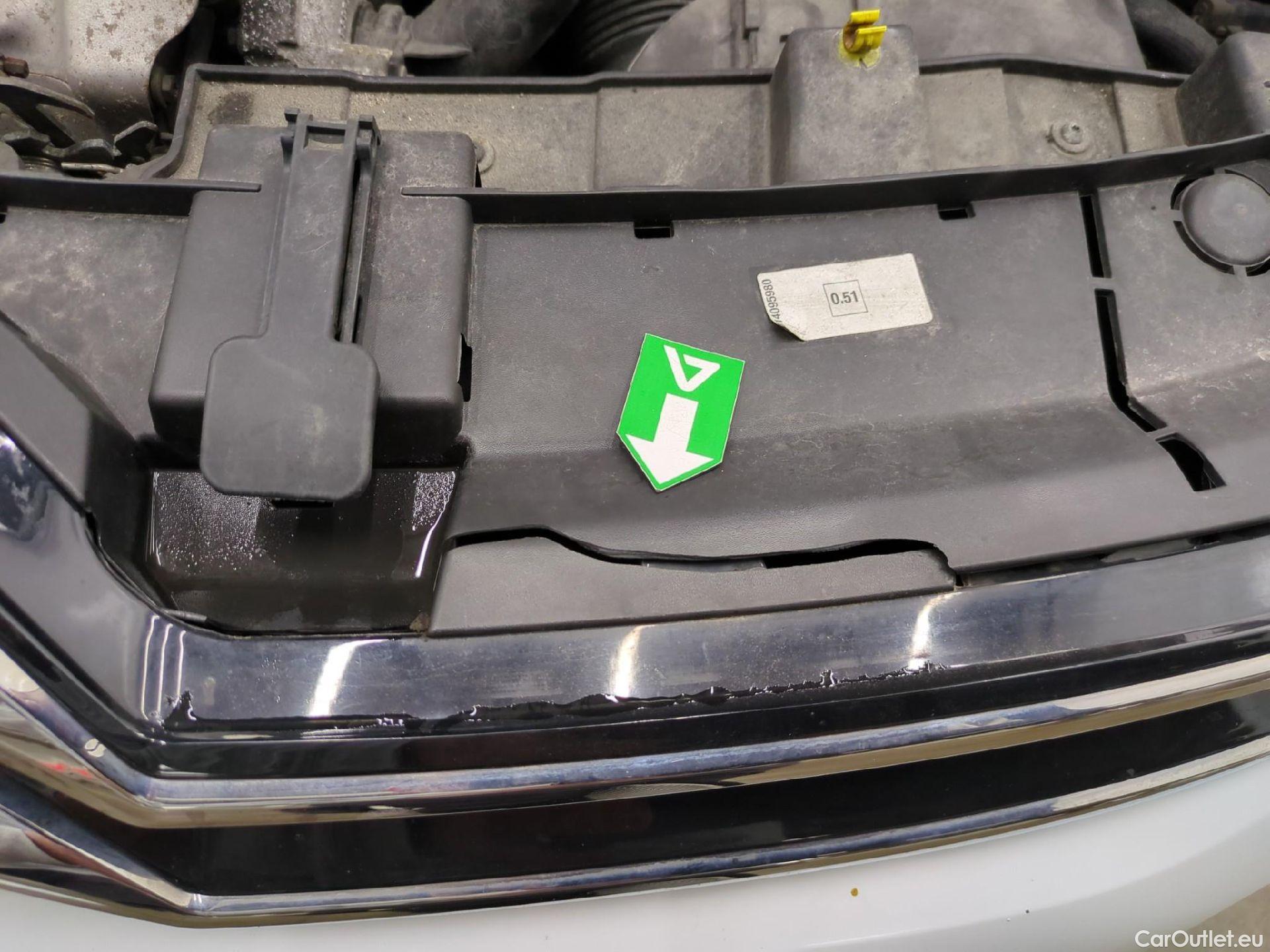  Citroen  C4 Cactus  Feel Nav Société 1.5 BlueHDI 120CV BVA6 E6dT #82