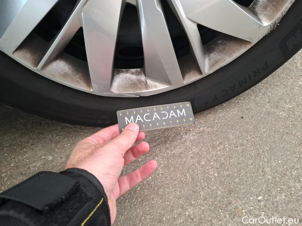  Peugeot  208  Premium 1.5 HDi 100CV BVM6 E6d #35