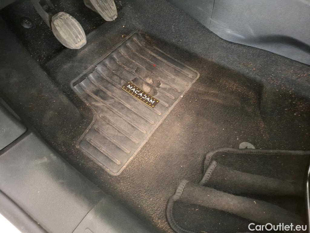  Peugeot  208  Premium 1.5 HDi 100CV BVM6 E6d #1