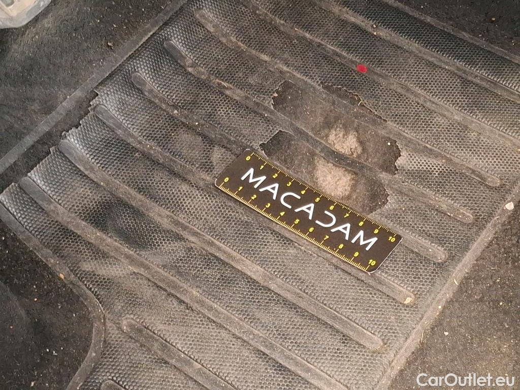  Peugeot  208  Premium 1.5 HDi 100CV BVM6 E6d #2