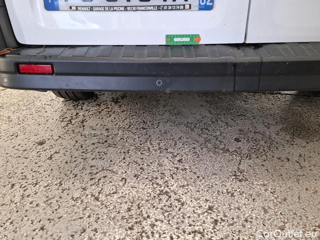  Renault  Trafic  / 2019 / 4P / Fourgon tole NV CA GCF L1H1 1200 dCi 120 S&S 6 PLACES #16