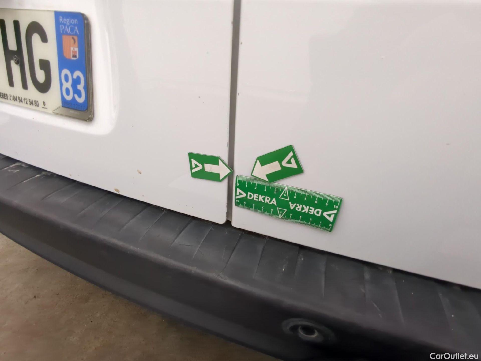  Renault  Kangoo  Express Extra (Série Spéciale) 1.5 dCi 90CV BVM5 E6 #24