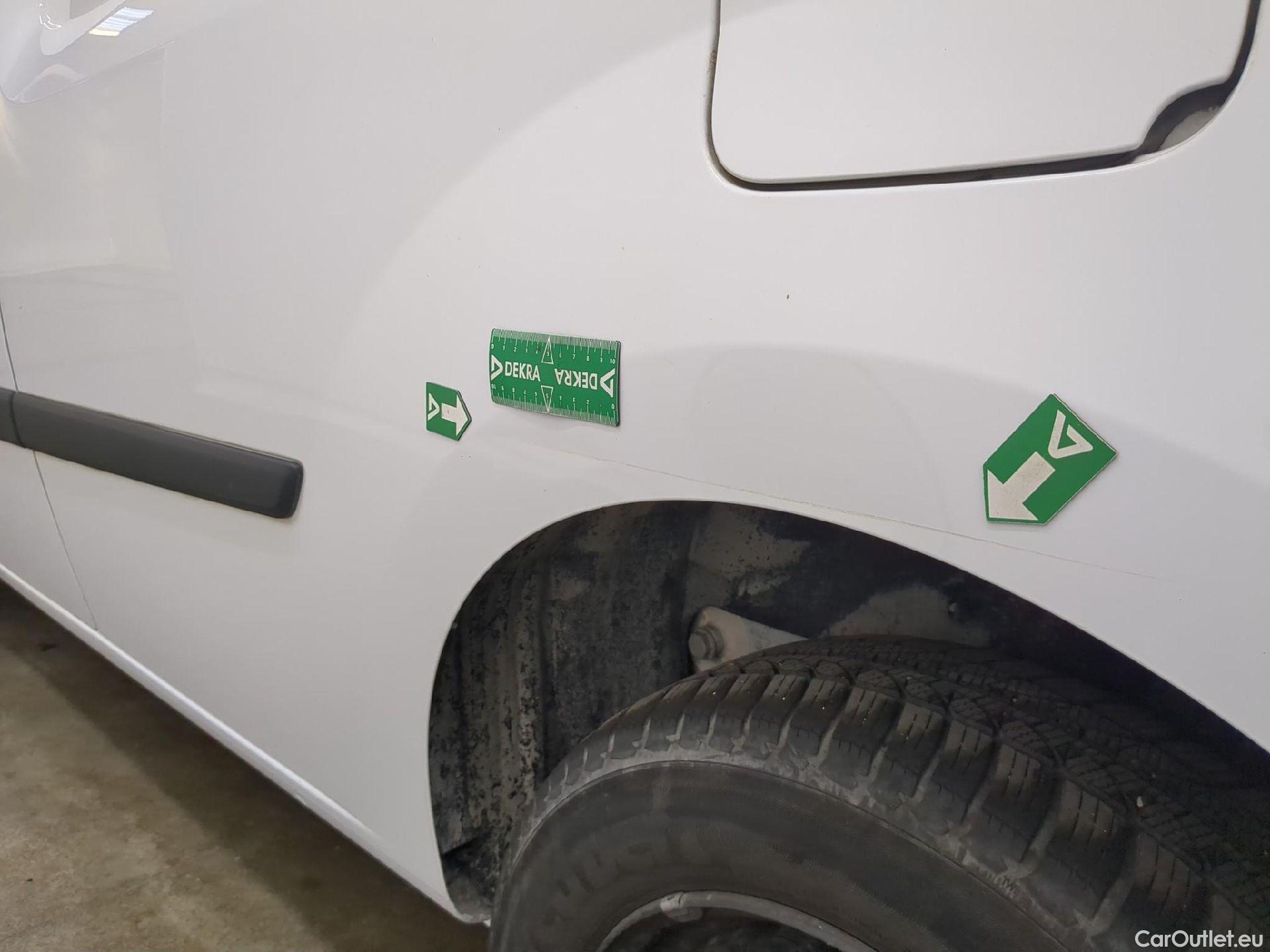  Renault  Kangoo  Express Extra (Série Spéciale) 1.5 dCi 90CV BVM5 E6 #51