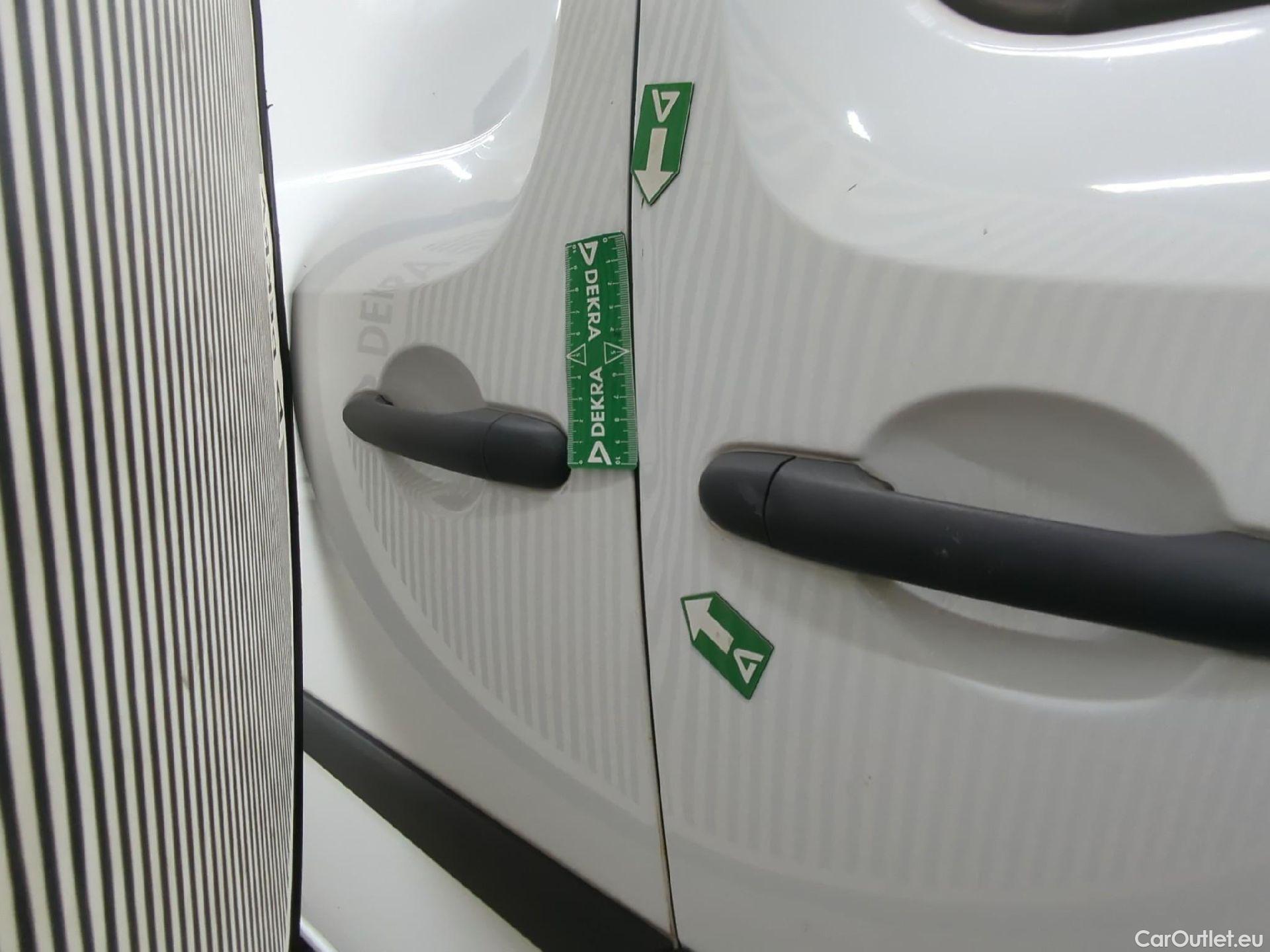  Renault  Kangoo  Express Extra (Série Spéciale) 1.5 dCi 90CV BVM5 E6 #36