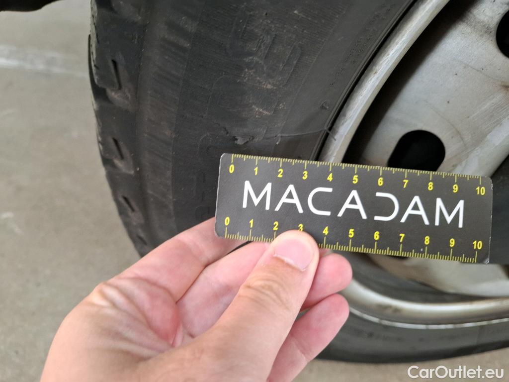  Renault  Trafic  Fourgon L2H1 3T Grand Confort 2.0 dCi 130CV BVM6 E6d #3