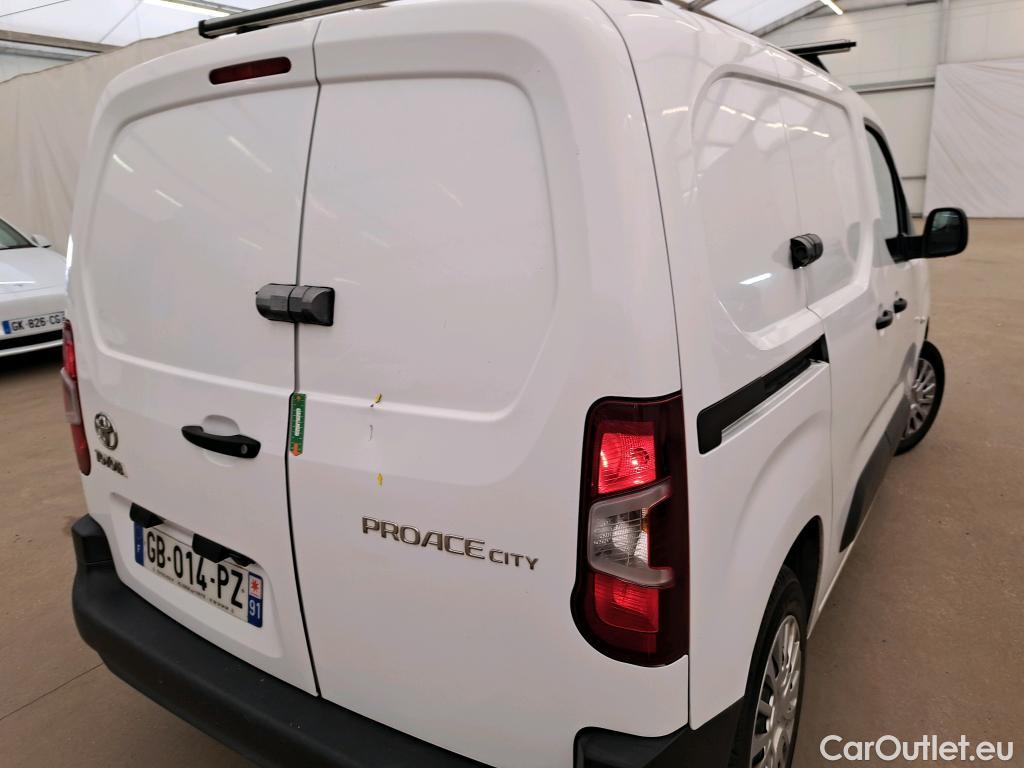  Toyota  Proace TOYOTA  City / 2019 / 4P / Fourgonnette 1.5 Medium 100 D-4D Business #1