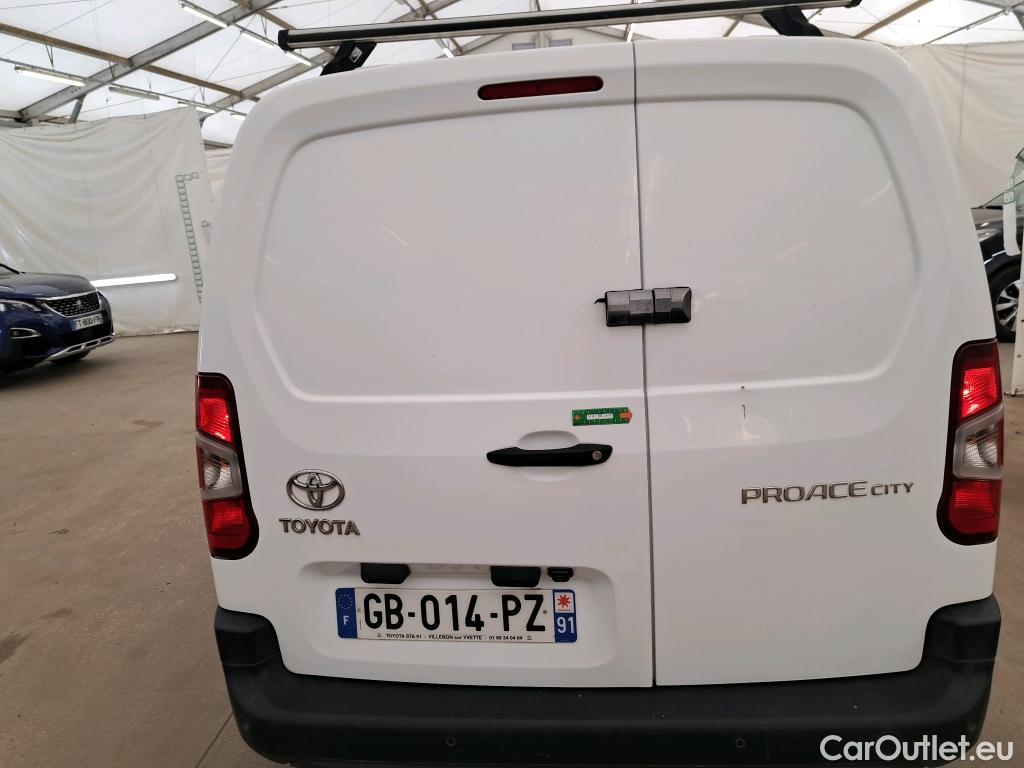  Toyota  Proace TOYOTA  City / 2019 / 4P / Fourgonnette 1.5 Medium 100 D-4D Business #16