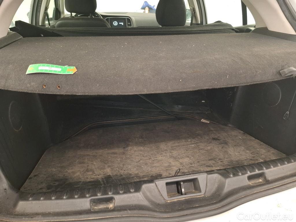  Renault  Megane  IV Berline 5pt. Société Air Nav 1.5 dCi 90CV BVM6 E6 #39