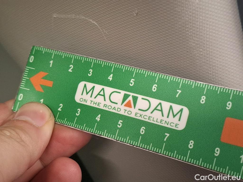  Renault  Megane  IV Berline 5pt. Société Air Nav 1.5 dCi 90CV BVM6 E6 #32