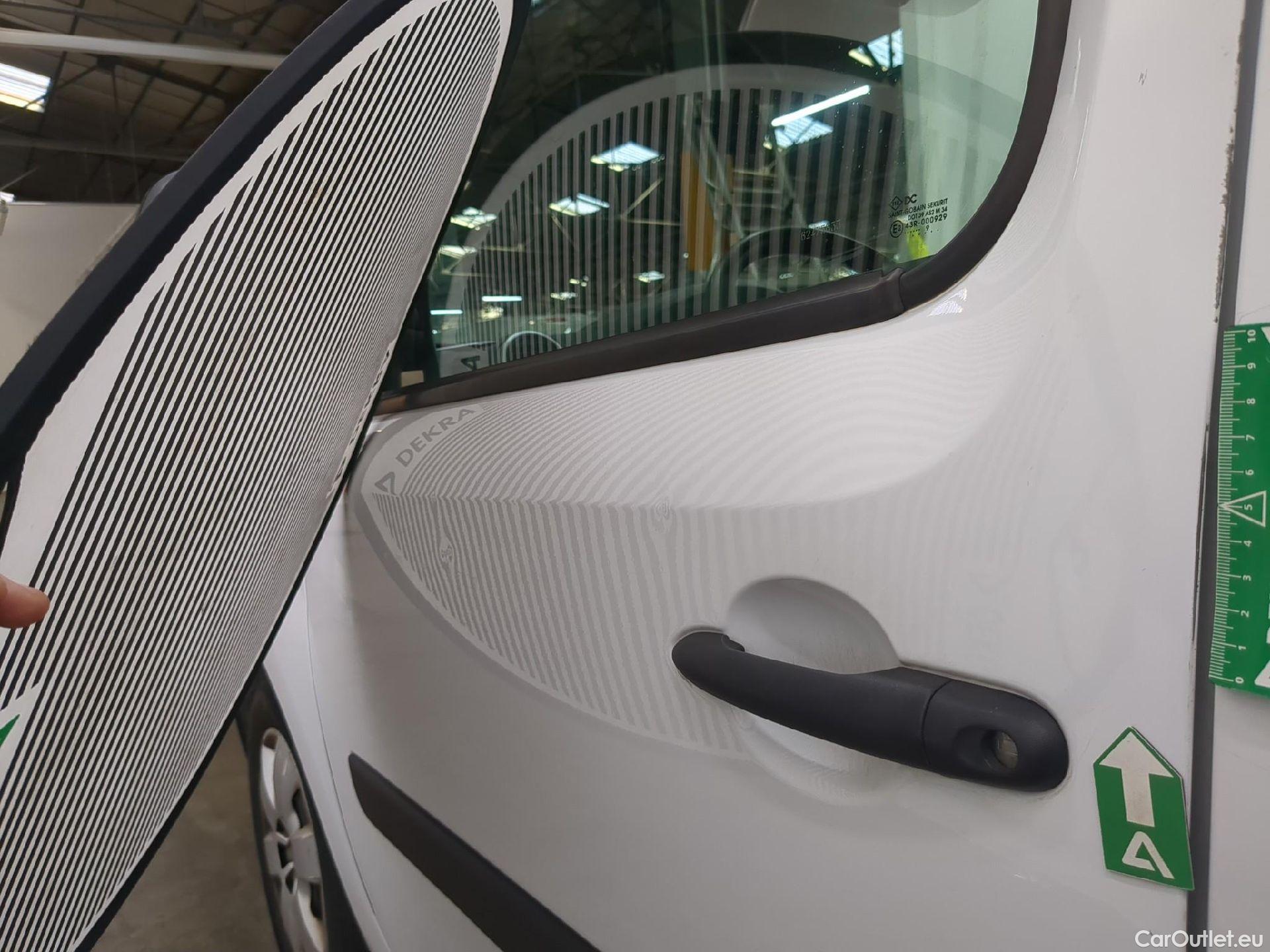  Renault  Kangoo  Express Extra (Série Spéciale) 1.5 dCi 90CV BVM5 E6 #46