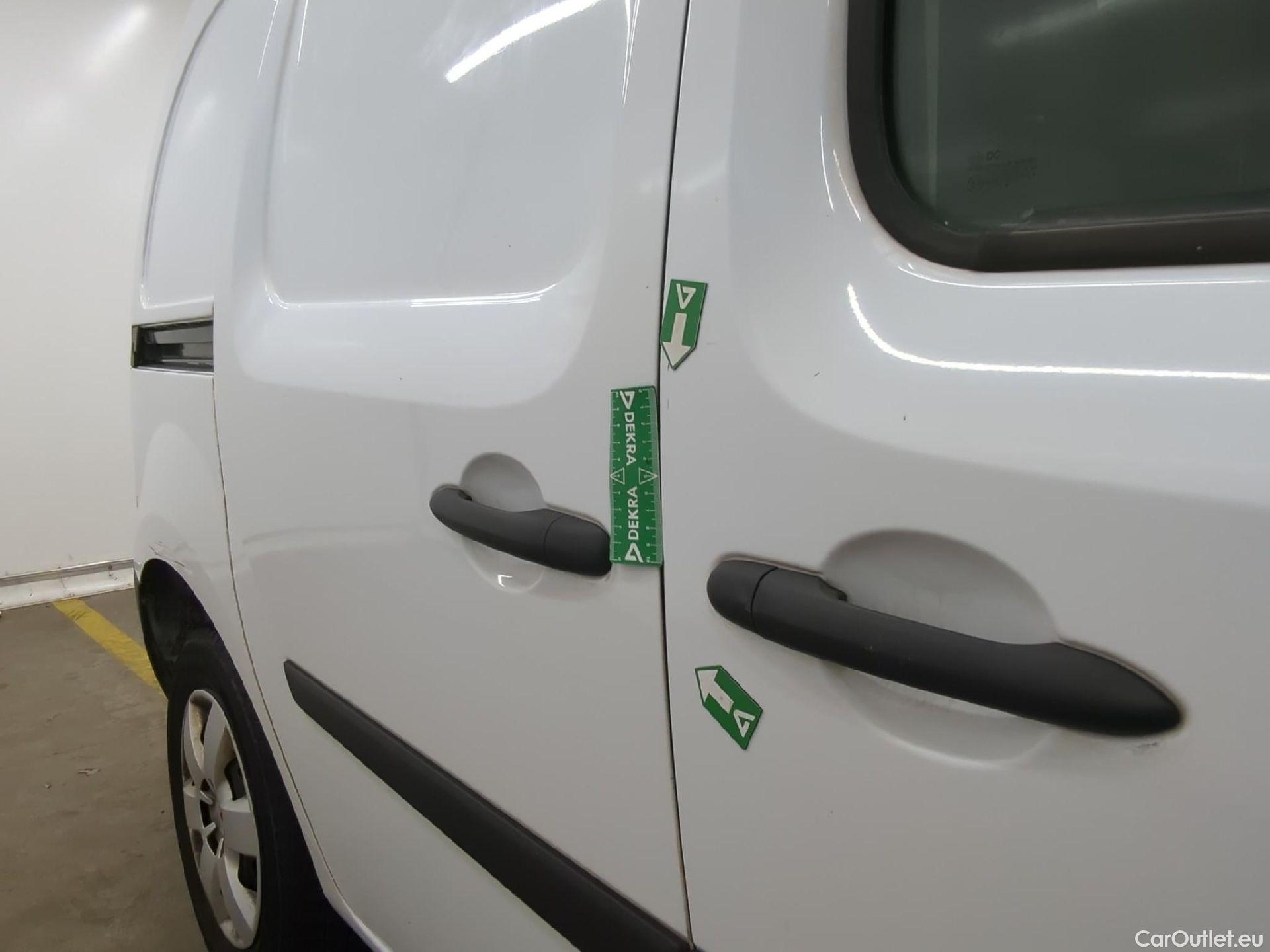  Renault  Kangoo  Express Extra (Série Spéciale) 1.5 dCi 90CV BVM5 E6 #37