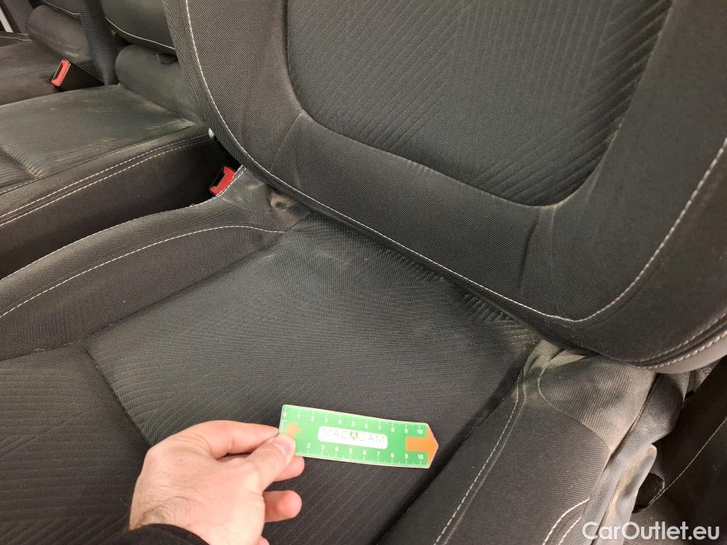  Renault  Trafic  / 2019 / 4P / Fourgon tole NV CA GCF L1H1 1200 dCi 120 S&S 6 PLACES #23