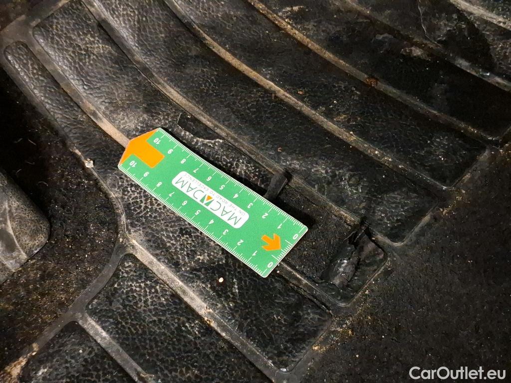  Renault  Megane  IV Berline 5pt. Société Air Nav 1.5 dCi 90CV BVM6 E6 #29