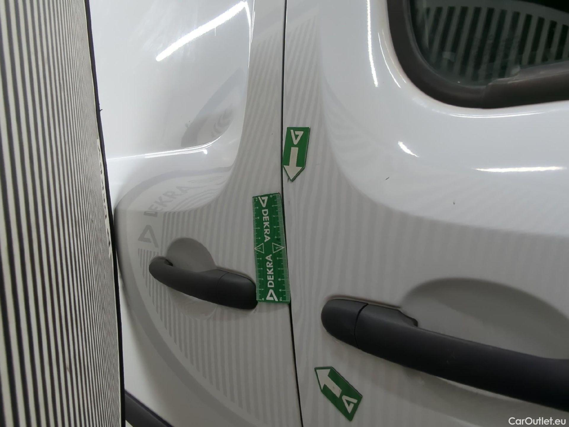  Renault  Kangoo  Express Extra (Série Spéciale) 1.5 dCi 90CV BVM5 E6 #35