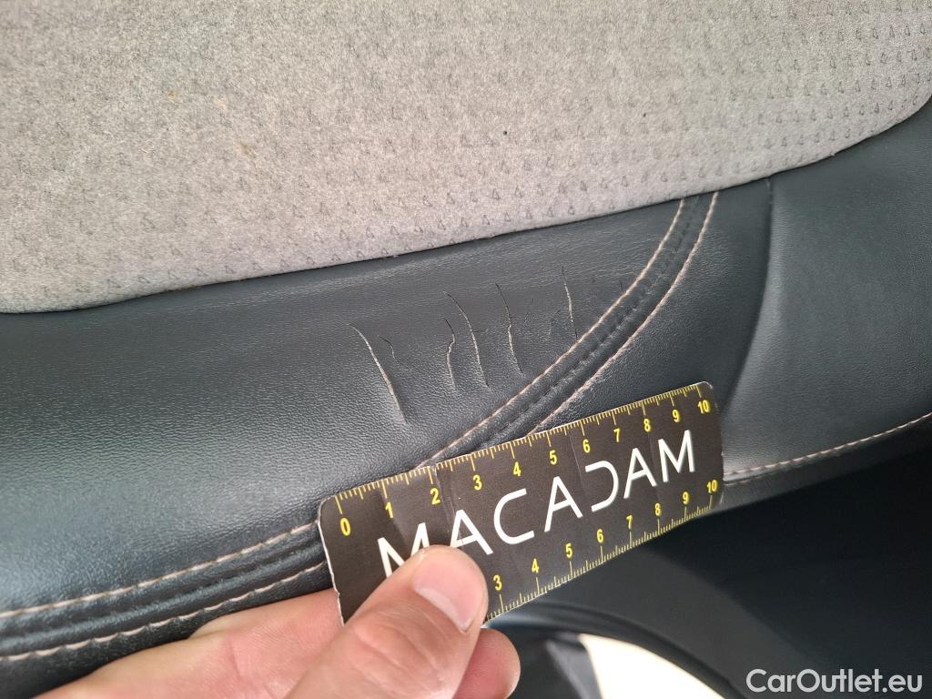  Peugeot  3008 PEUGEOT  / 2016 / 5P / SUV Hybrid 225 e-EAT8 GT #6