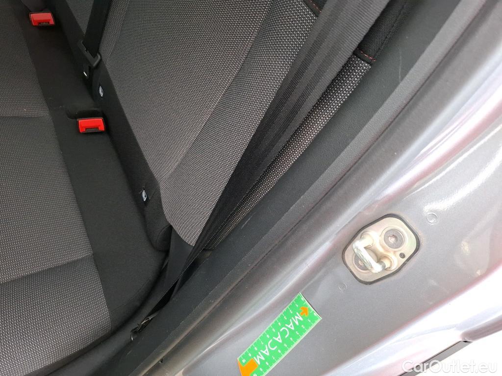  Citroen  C4 Cactus CITROEN  / 2017 / 5P / Berline PureTech 130 S&S EAT6 Shine #7