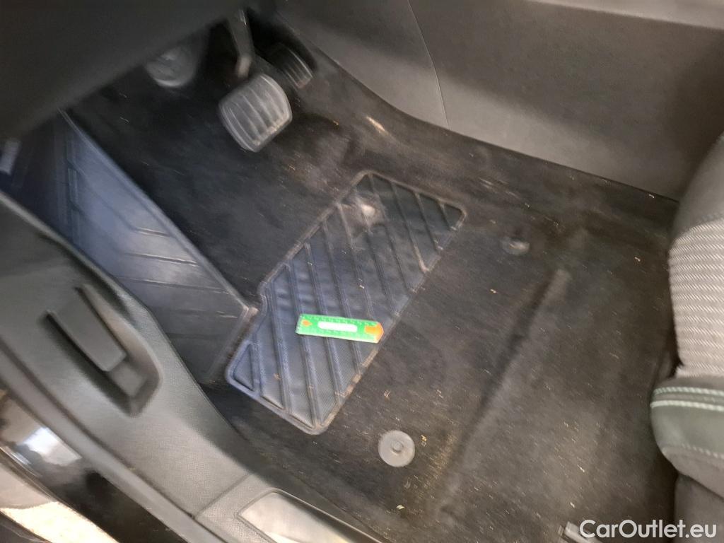  Peugeot  3008  Hybrid 225 Allure Pack 1.6 Plug-In 225CV BVA8 E6d #31