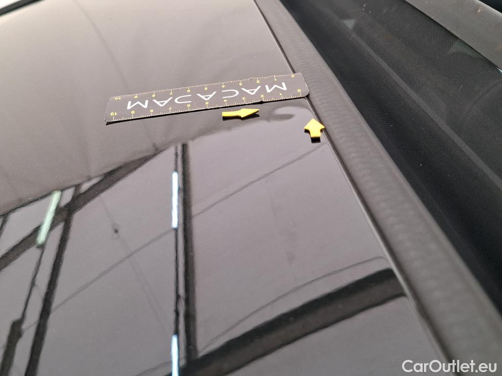  Peugeot  3008 PEUGEOT  / 2016 / 5P / SUV Hybrid 225 e-EAT8 GT #18