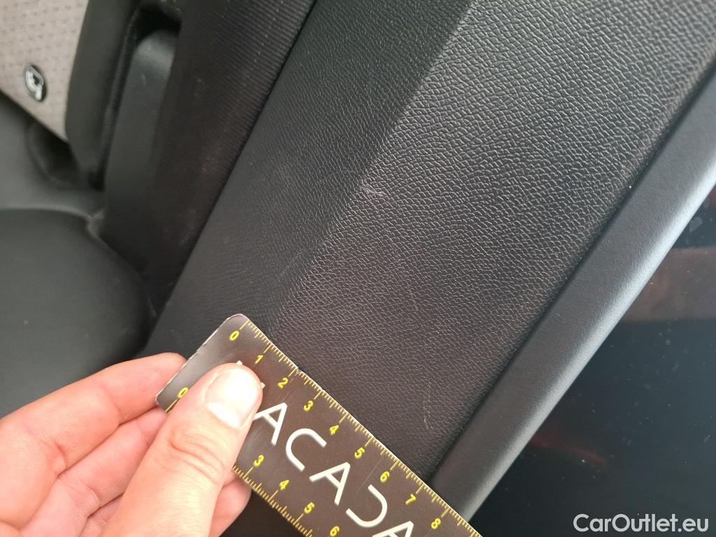  Peugeot  3008 PEUGEOT  / 2016 / 5P / SUV Hybrid 225 e-EAT8 GT #11