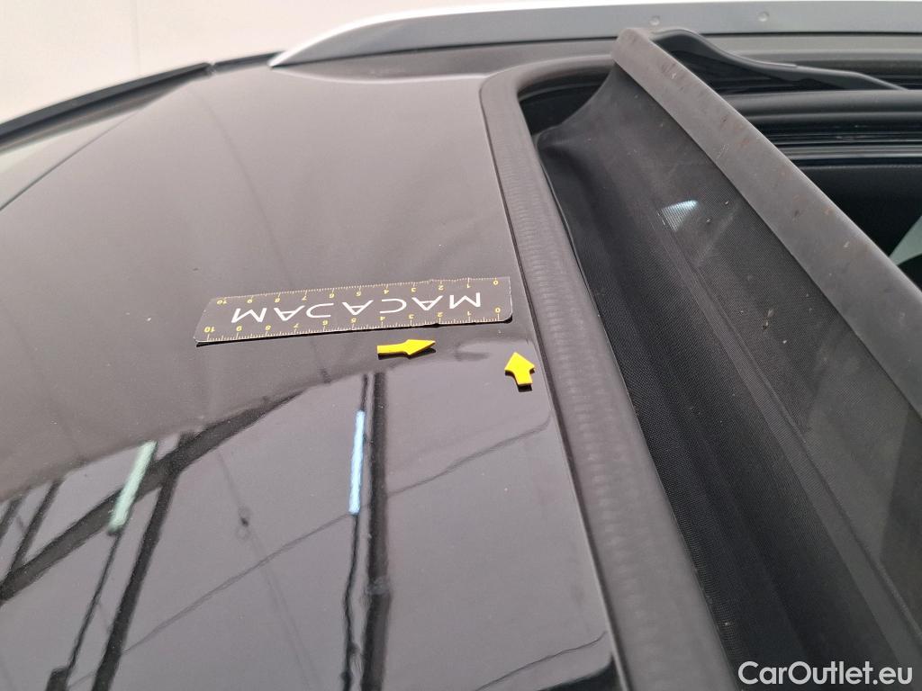  Peugeot  3008 PEUGEOT  / 2016 / 5P / SUV Hybrid 225 e-EAT8 GT #19