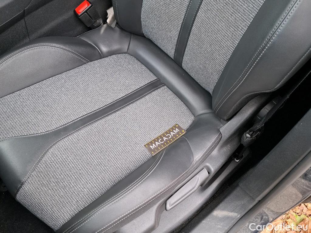  Peugeot  3008  Allure Business 1.2 PureTech 130CV BVM6 E6d #1