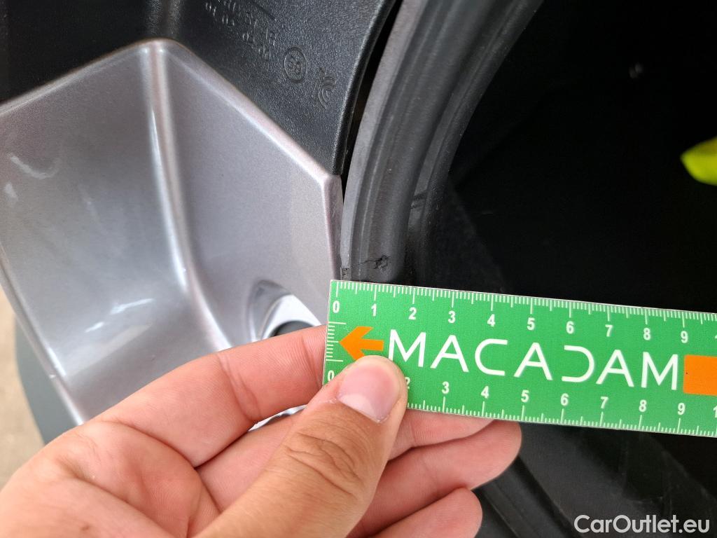  Citroen  C4 Cactus CITROEN  / 2017 / 5P / Berline PureTech 130 S&S EAT6 Shine #6